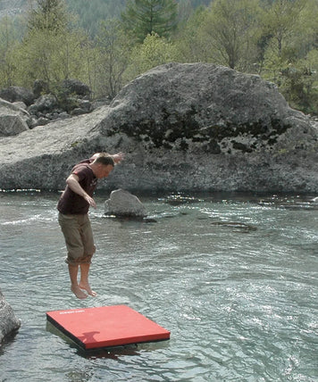 Bouldering Pad Foam Guide: Open Cell vs Closed Cell