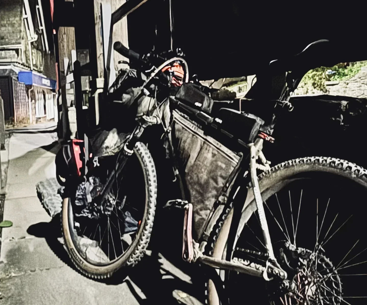 Sonder Broken Road Adventure Mountain Bike
