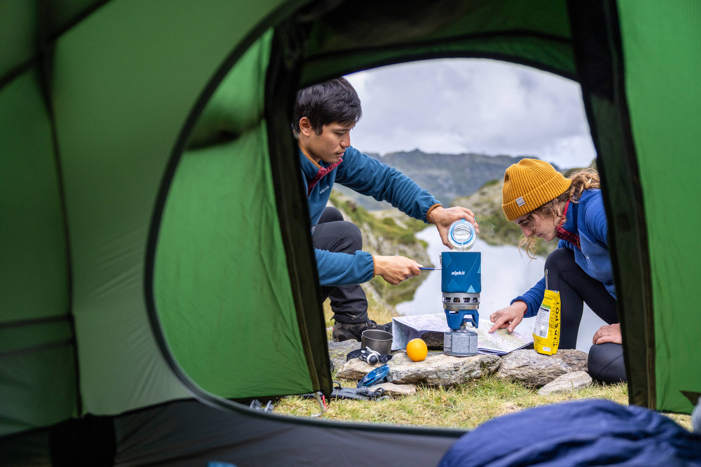 Best Camping Gifts: Essential Gear for Outdoor Enthusiasts