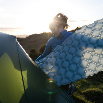 Inflating a self inflating matress