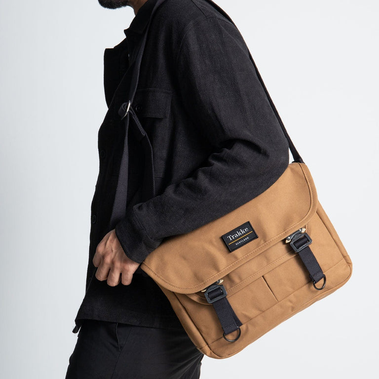 Trakke Bairn Messenger