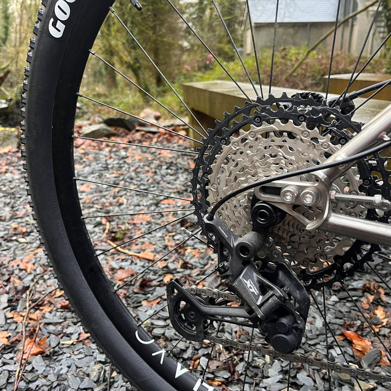 Broken Road Ti / Medium