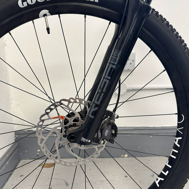 Broken Road Ti / Medium