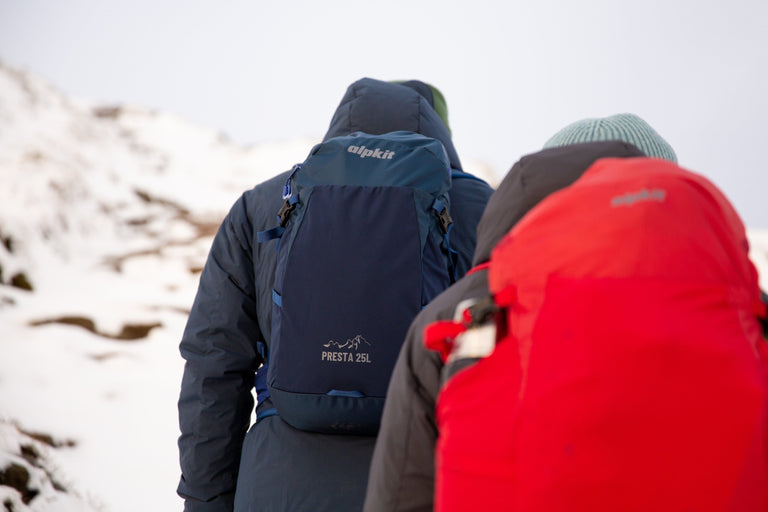 Alpkit presta 25 pack - action - closed